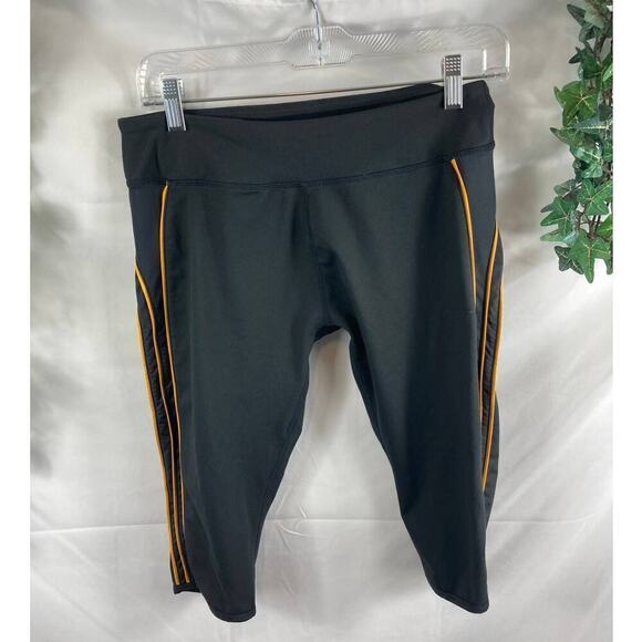 FABLETICS Striped Capri Leggings - Picture 1 of 2